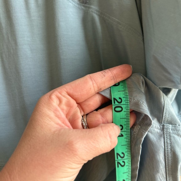 Lululemon No Inhibitions Tee size medium athletic gym workout activewear casual - Picture 7 of 7